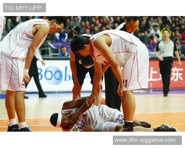 中国男篮与巴西激烈对抗引发场内斗殴事件引发广泛关注与讨论